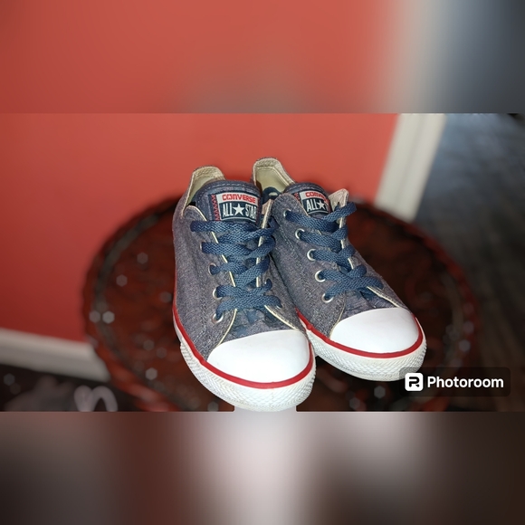 Converse Shoes - Women's blue/red converse